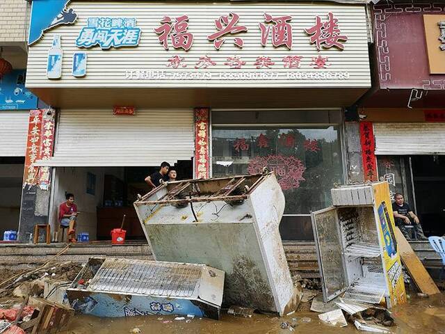 福建洪灾：仁寿镇缺饮用水今日仍雷电黄色预警组图