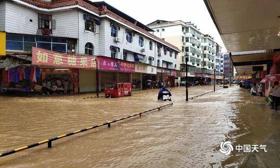 全国8省区有大到暴雨 多地将发生超警洪水