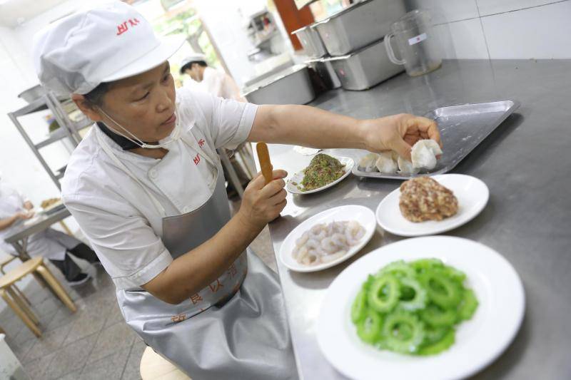 头伏将到，老字号去暑水饺受热捧