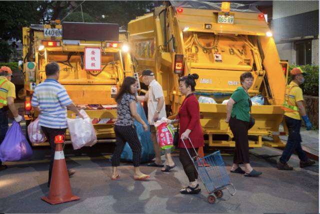 上海措施更人性化！生活垃圾分了20多年，台湾朋友为何还羡慕上海？