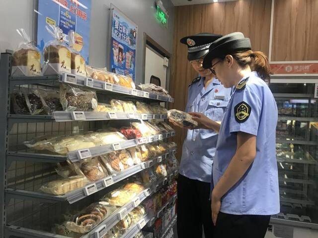 海淀区“一码追溯” 实现食品保质期“阳光监管”