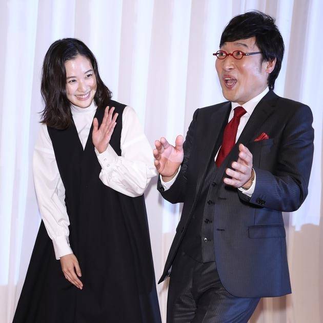 苍井优、山里亮太夫妻