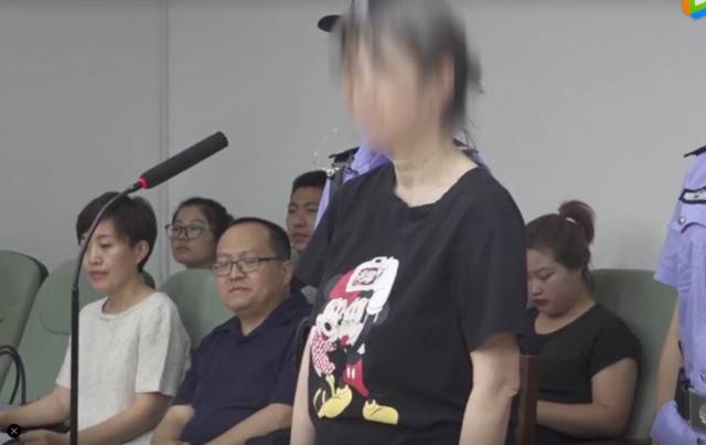 北京牛奶箱砸公交车司机案宣判：肇事者获刑3年半