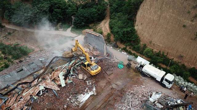 实探郑州五云山：跑马场、高尔夫球场正拆除组图