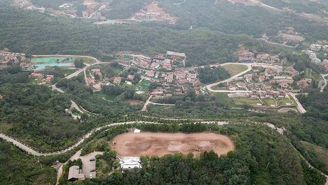 郑州五云山跑马场、停机坪等违建拆除完毕组图