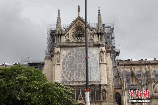 法国国会通过巴黎圣母院重建法案 确定修复框架