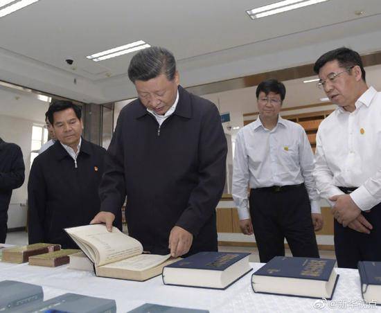 习近平勉励大学生：志存高远脚踏实地做国家的骨干和栋梁