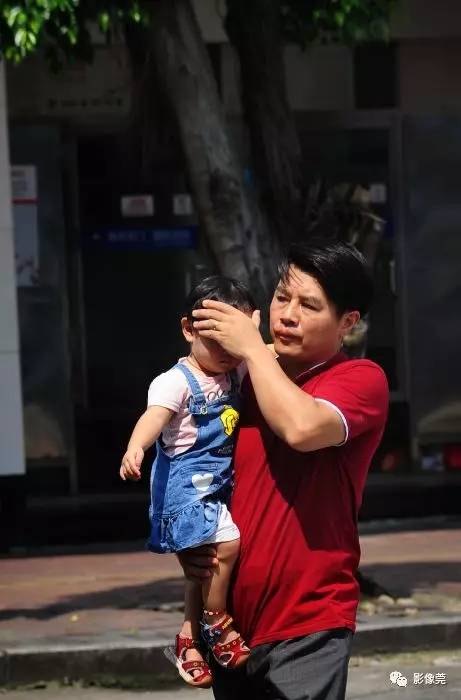 37℃！高温橙色预警下的东莞街拍