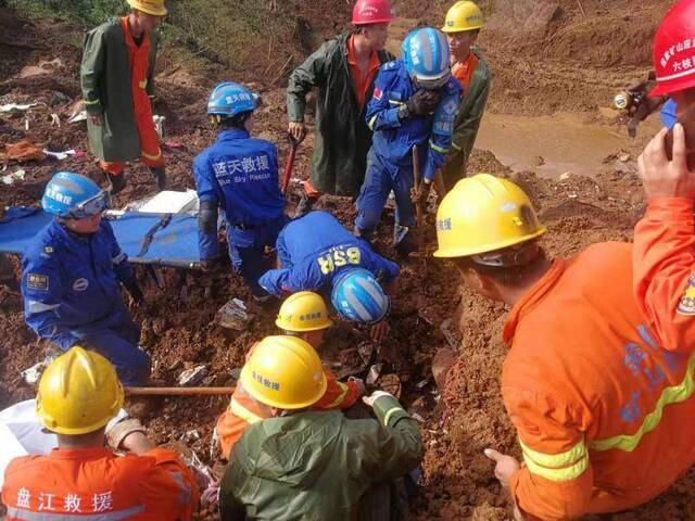 贵州水城山体滑坡13人遇难，现场堰塞湖已被清理