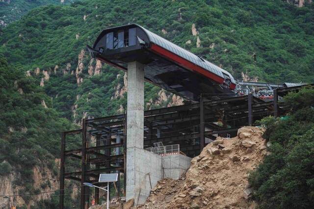 冬奥延庆赛区建设冲刺，国家高山滑雪中心开始安装造雪机