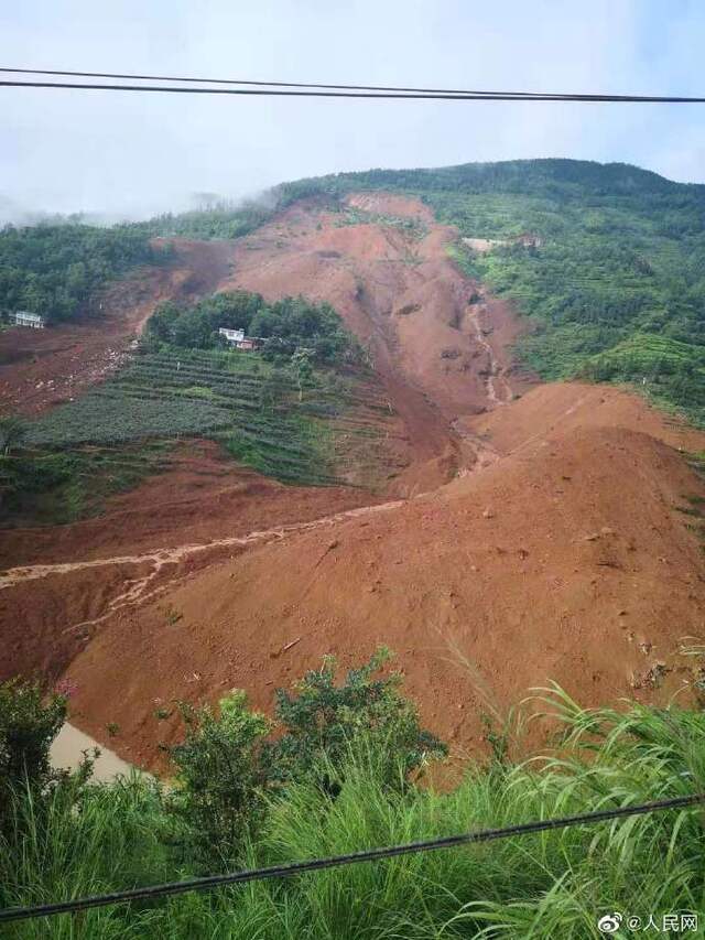 贵州水城山体滑坡已致11人死亡 仍有34人失联