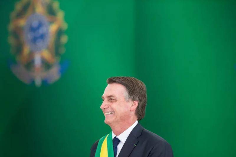 ▲2019年1月1日，在巴西首都巴西利亚的总统府“高原宫”，巴西总统雅伊尔·博索纳罗出席就职典礼。新华社记者李明摄