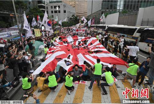 韩国疯狂抵制日货：啤酒卖百万韩元、取消旅日可换大米