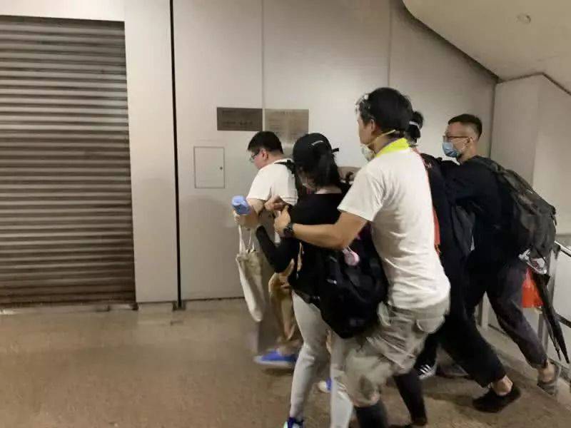 “港独”要求各国发旅游警示 旅游业界人士：黑心