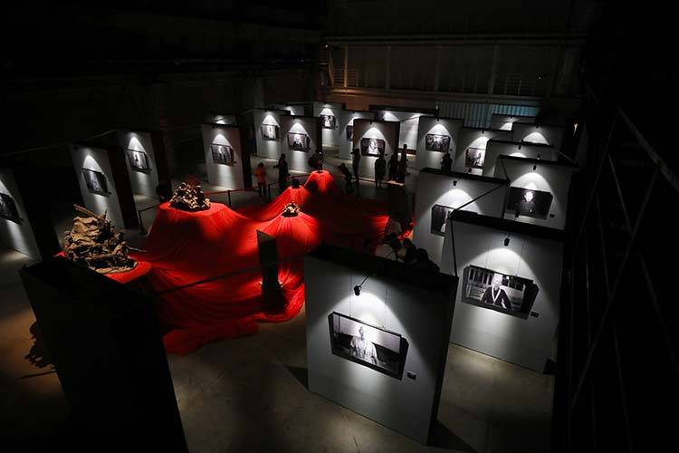 迎“八一”抗战老兵影像和雕塑在京展出