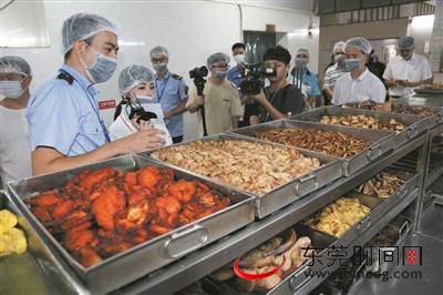 东莞市市场监管局：从源头把好食材进货安全关 规范操作食物的烹饪和存放