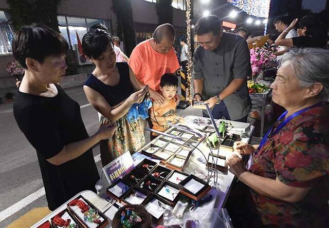 避高温逛夜市老字号文化夜市周末登场