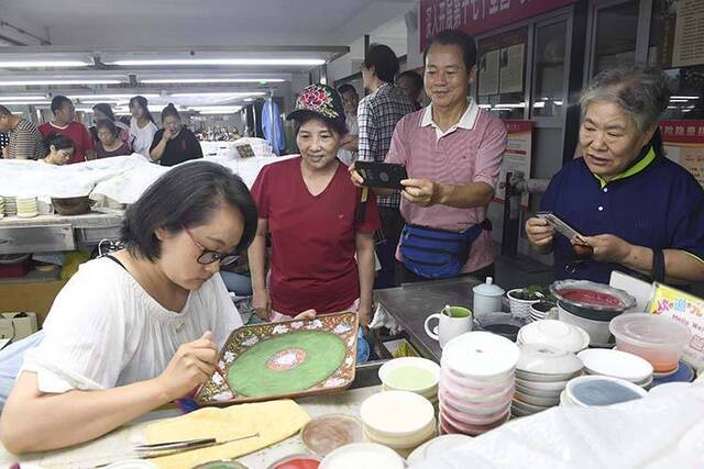 避高温逛夜市老字号文化夜市周末登场