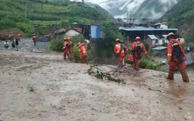 四川凉山突发山洪已致7人失联，6人为铁路施工人员