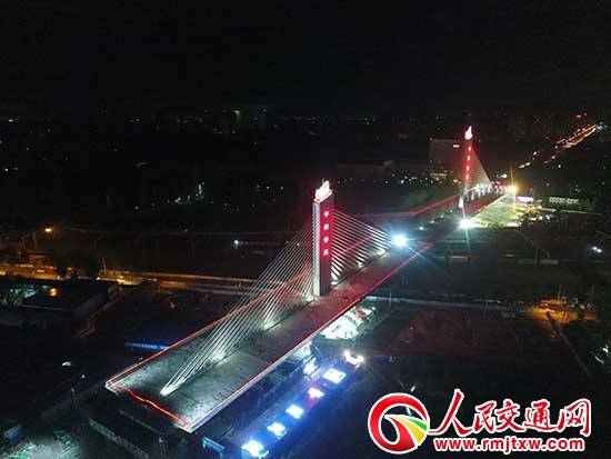 河北保定乐凯大街横跨京广铁路大桥建设创两项世界第一