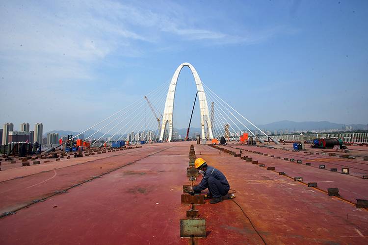 新首钢大桥9月底正式通车长安街将延至“百里”组图