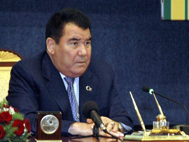 土库曼斯坦首任总统尼亚佐夫