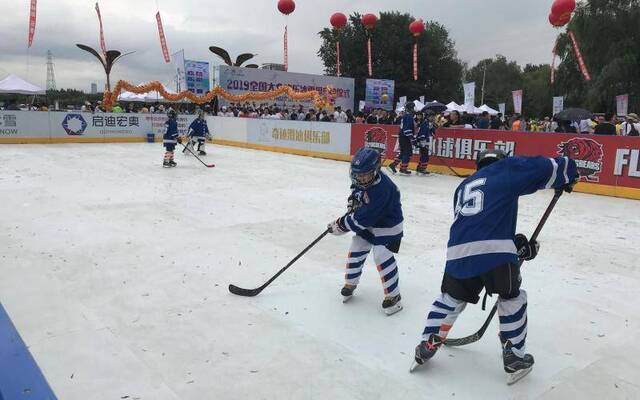 近距离观摩国家队训练！这届大众欢乐冰雪周有点不一样