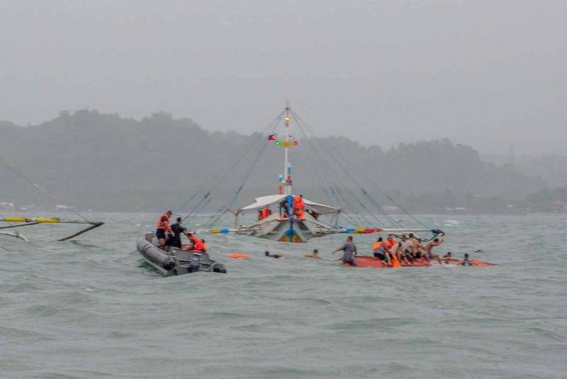 菲律宾一日发生三起沉船事故 死亡人数上升至22人