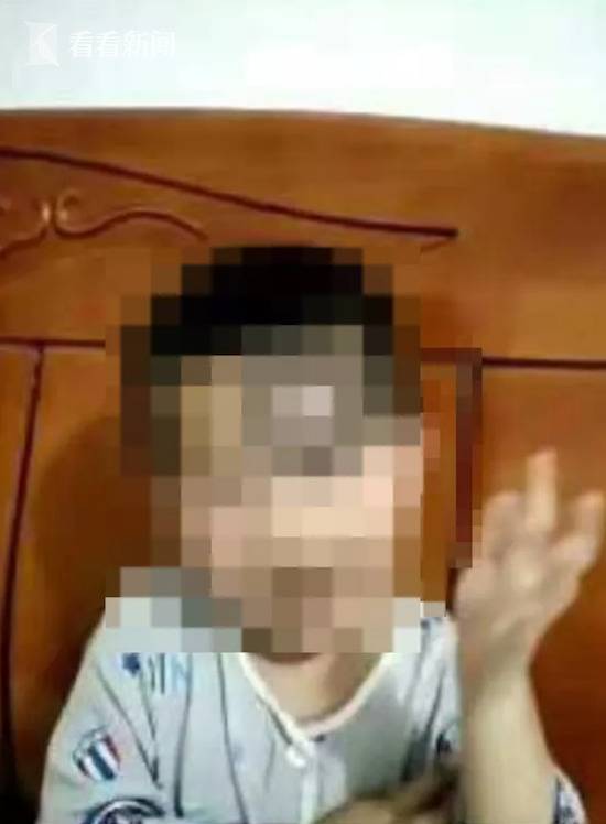 5岁男童疑遭继母虐待致死 生前被迫下跪视频曝光