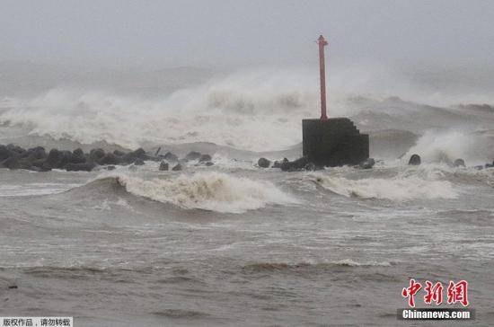 8号台风侵袭日本西南部地区气象厅吁民众保持警惕