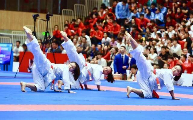 一日两金！北京空手道夺二青会女子个人、团体双冠