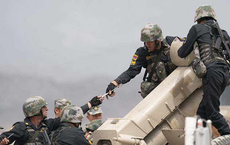 库尔勒再传捷报中国队获“军械能手”榴弹炮修理赛第一