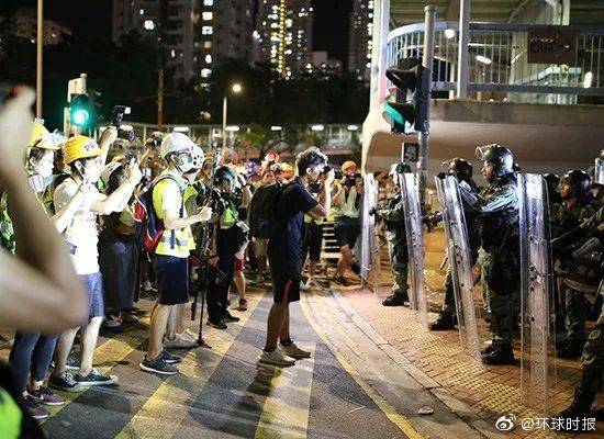 刘业成重返警队 或为香港“踏浪者行动”最高指挥