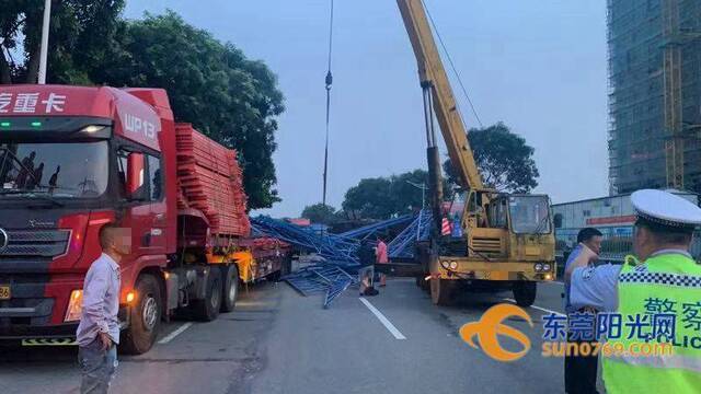 上午莞长路大塞车！交警通报来了，原因是……