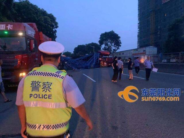 上午莞长路大塞车！交警通报来了，原因是……