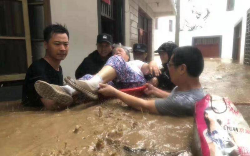 “利奇马”引发宁国山洪，多地居民转移