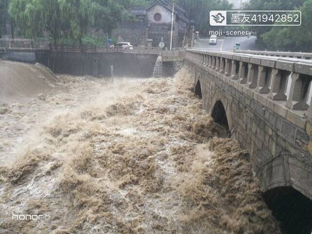 超强台风“利奇马”登陆山东多地强风暴雨组图