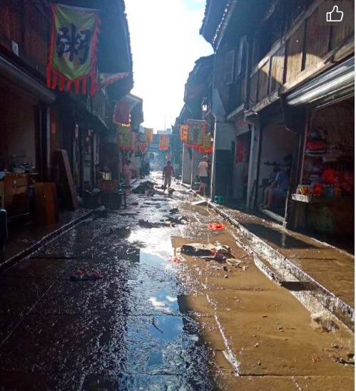 11日上午城区内水已退。图片来源：台州发布