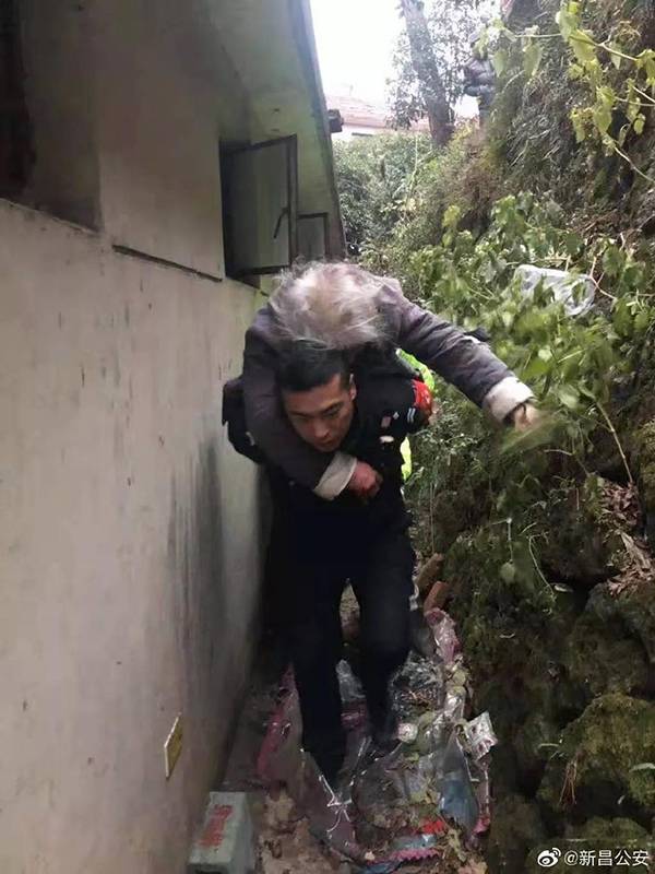 浙江协警台风中救人不幸牺牲 曾参与上百次救援