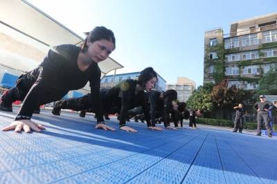 警界女神！武汉首支汉警快骑女子队成立