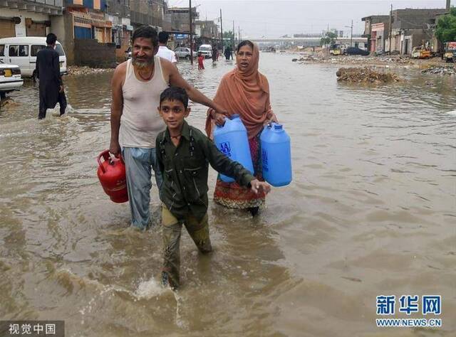 巴基斯坦暴雨致161人死亡（组图）