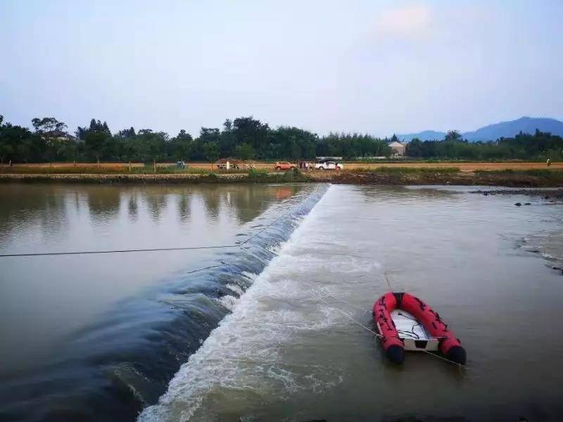 为营救落水群众 浙江湖州一消防员被大水卷走失联