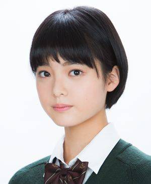 欅坂46平手友梨奈再受伤 18岁少女惹人怜惜