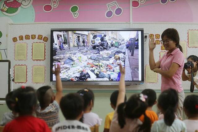 从小学会垃圾分类天坛社区开启环保“宝贝计划”