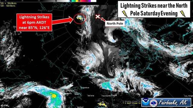 这片距离北极不到556公里的区域在8月10日星期六傍晚记录到许多闪电雷击的发生。这是首次在这么北的地区见到这么多闪电雷击。 PHOTOGRAPH COURTE