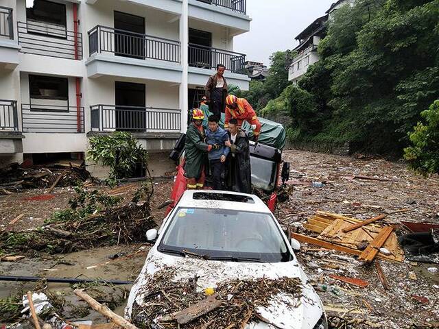 四川阿坝州暴雨灾害已致8人死亡23人失联