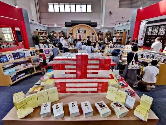 第十七届北京国际图书节开幕 王蒙梁晓声等现场开讲