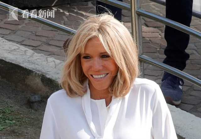 法国第一夫人亮相G7峰会 媒体连给大特写惹麻烦