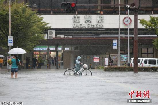 数十年一遇！日本九州暴雨致3人死 逾90万人疏散