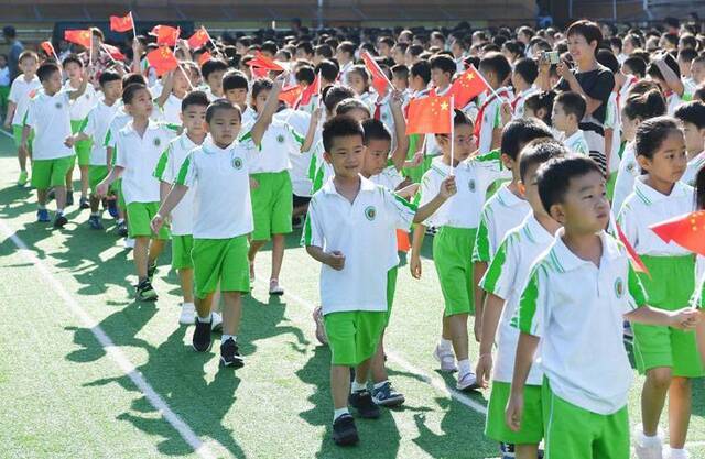 开学第一课，东城百所学校学习垃圾分类组图